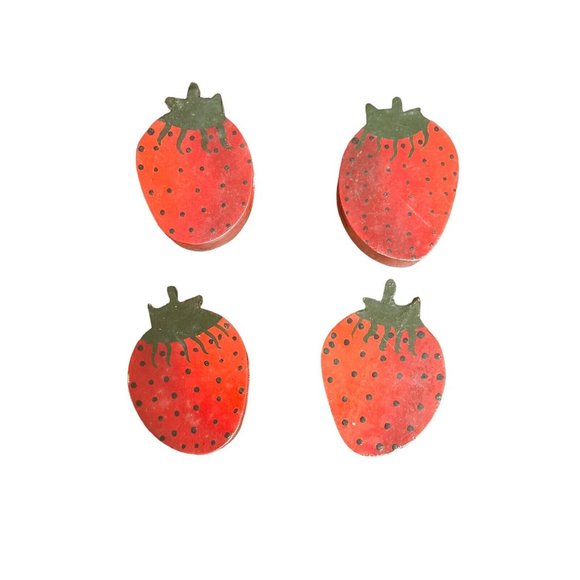 Set of 4 Strawberry Fruit Shaped Napkin Rings Wooden Hand‎ Painted Red Berries - Picture 1 of 4